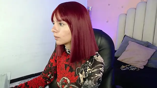 peyton golden1 online show from 10.10.25