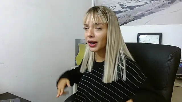 peyton golden1 online show from 11.21.25