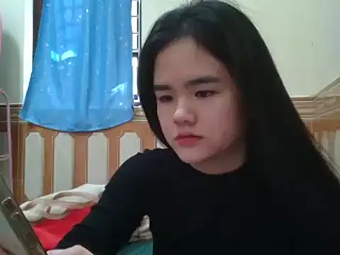 Snapshot of Yin-girl chatting on 01.01.25 Yin-girl online show from 01.01.25