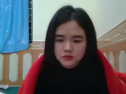 Snapshot of Yin-girl chatting on 01.01.25 Yin-girl online show from 01.01.25