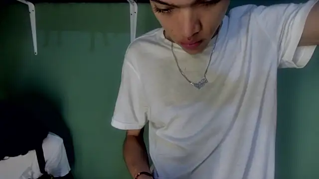 Snapshot of sweet_tippot chatting on 11.04.25 sweet tippot online show from 11.04.25