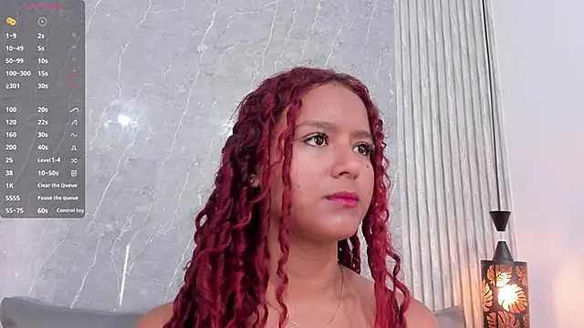 Snapshot of Sophiee_Velvet chatting on 01.11.25 Sophiee Velvet online show from 01.11.25