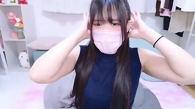 Snapshot of Rico-pin chatting on 11.14.25 Rico-pin online show from 11.14.25