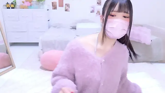 Snapshot of Rico-pin chatting on 11.17.25 Rico-pin online show from 11.17.25