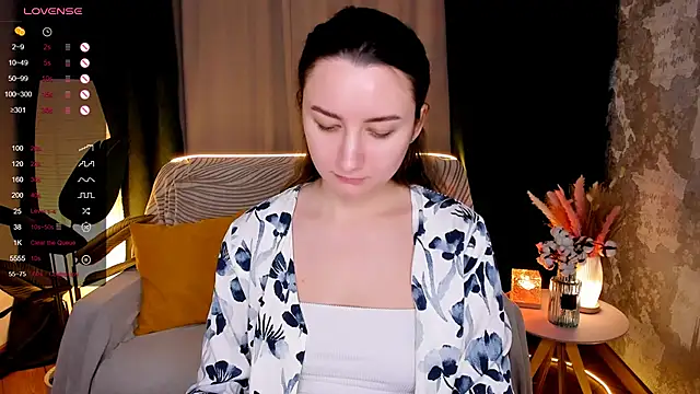 Snapshot of annacooleman chatting on 11.18.25 annacooleman online show from 11.18.25