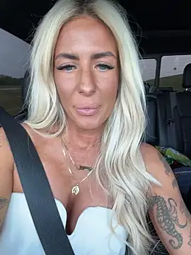 blondiluvsanal online show from 04.01.26