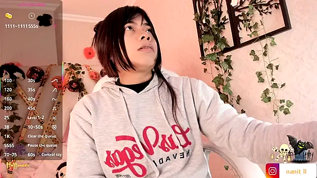 Snapshot of Punkys_ chatting on 10.29.25 Punkys online show from 10.29.25