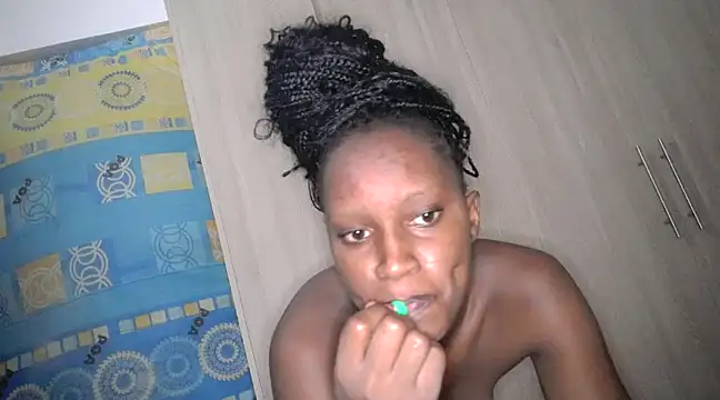 Snapshot of queen-goddess chatting on 02.28.25 queen-goddess online show from 02.28.25