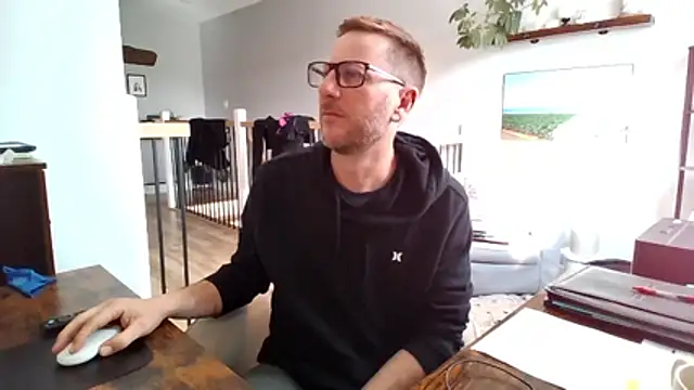 Bigdicktrav902 online show from 04.14.26