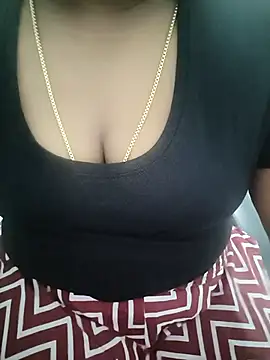 Snapshot of tamil_subha69 chatting on 05.27.26 tamil subha69 online show from 05.27.26