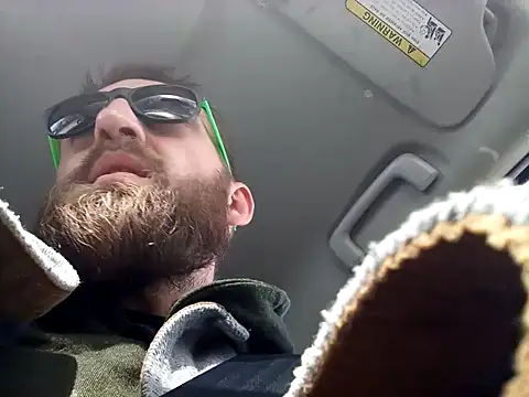 otterlover123 online show from 11.11.25