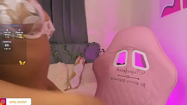 Snapshot of emy_bonita1 chatting on 01.25.25 emy bonita1 online show from 01.25.25