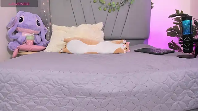 Snapshot of emy_bonita1 chatting on 02.27.25 emy bonita1 online show from 02.27.25