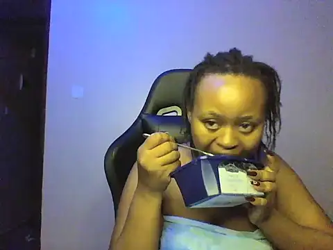 Snapshot of Candii_wet_ chatting on 02.06.26 Candii wet online show from 02.06.26