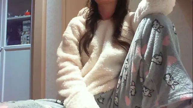 Snapshot of khu_yam chatting on 12.01.24 khu yam online show from 12.01.24