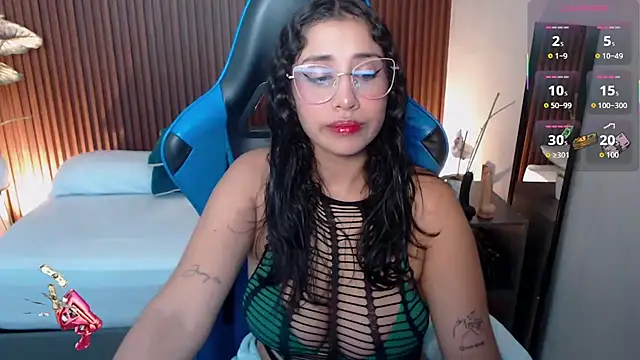 Snapshot of venuz_lee chatting on 11.14.25 venuz lee online show from 11.14.25