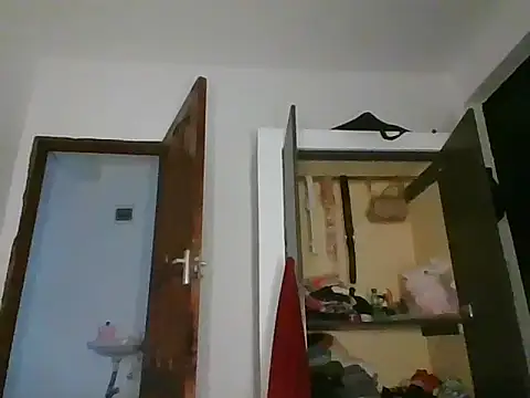 Snapshot of Candykitten chatting on 03.21.25 Candykitten online show from 03.21.25