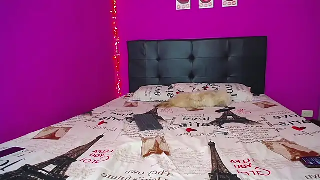 Snapshot of Zaratattoox chatting on 01.10.25 Zaratattoox online show from 01.10.25