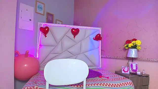 Snapshot of ariadna_dawson7 chatting on 03.06.25 ariadna dawson7 online show from 03.06.25