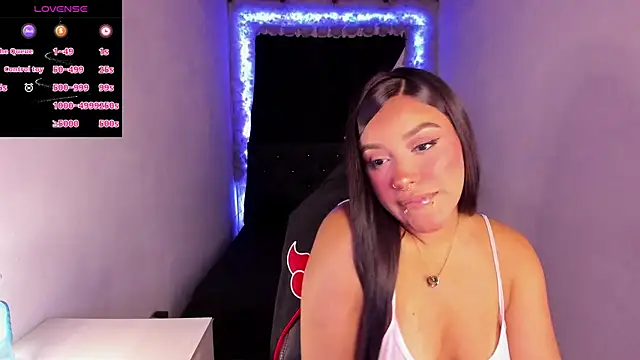 Mariana Hasper  online show from 12.20.24