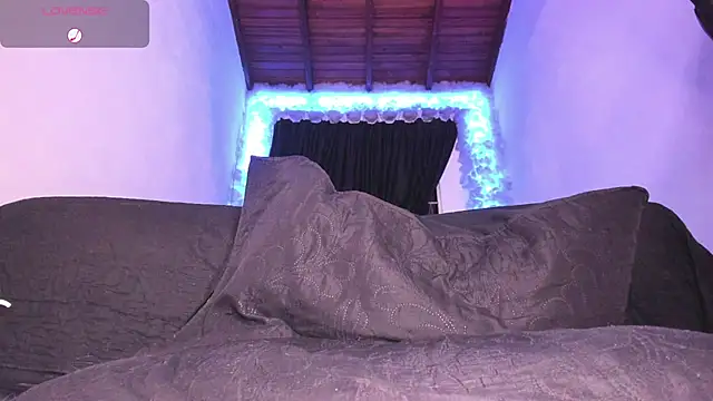 Mariana Hasper  online show from 02.08.25