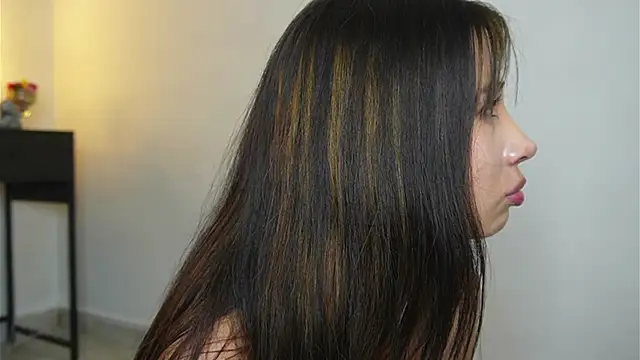 Snapshot of AlessiaVix chatting on 03.14.25 AlessiaVix online show from 03.14.25