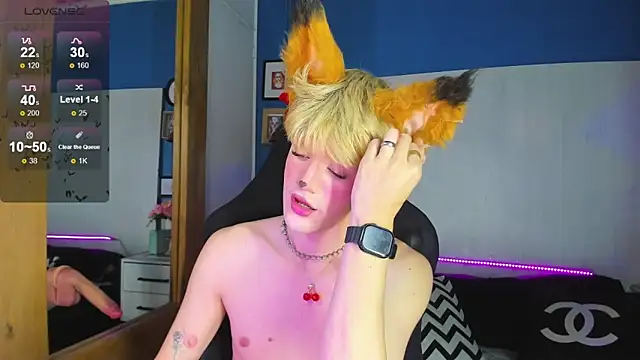 Snapshot of VladHellsing4 chatting on 11.29.25 VladHellsing4 online show from 11.29.25