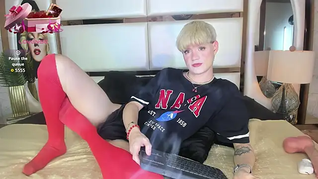 Snapshot of VladHellsing4 chatting on 01.08.26 VladHellsing4 online show from 01.08.26