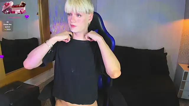 VladHellsing4 online show from 04.09.26