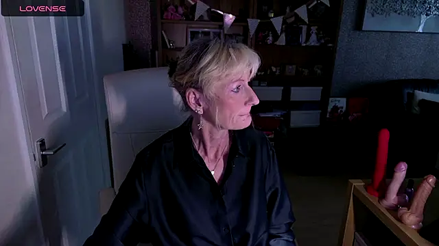 TopazCamgirl online show from 12.13.24