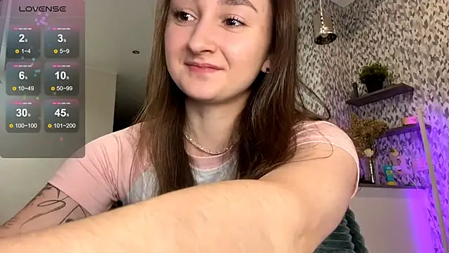 Snapshot of Eva_Eva_ chatting on 10.24.25 Eva Eva online show from 10.24.25