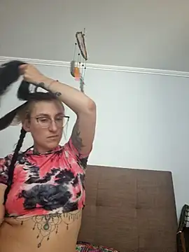 Snapshot of Afrania chatting on 12.04.25 Afrania online show from 12.04.25