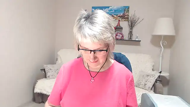 Snapshot of FleurMays chatting on 05.15.26 FleurMays online show from 05.15.26