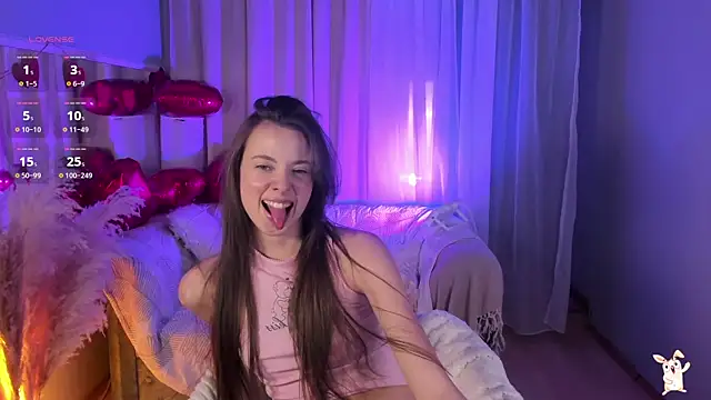 Goldy Grace  online show from 02.13.25