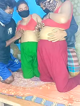 ArishaCouple online show from 01.11.25