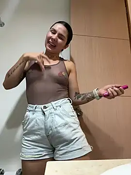 Snapshot of SofiaG_ chatting on 12.09.24 SofiaG  online show from 12.09.24