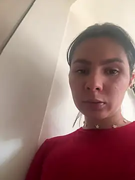 Snapshot of SofiaG_ chatting on 12.14.24 SofiaG  online show from 12.14.24