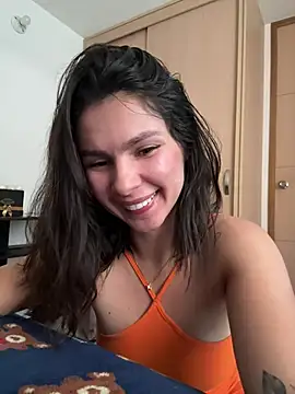 Snapshot of SofiaG_ chatting on 02.11.25 SofiaG  online show from 02.11.25