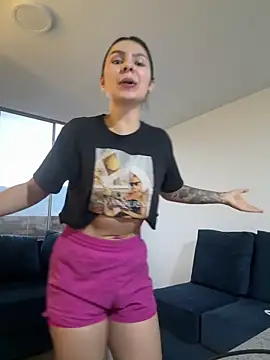 Snapshot of SofiaG_ chatting on 02.24.25 SofiaG  online show from 02.24.25