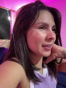 Snapshot of SofiaG_ chatting on 03.06.25 SofiaG  online show from 03.06.25