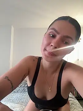 Snapshot of SofiaG_ chatting on 03.14.25 SofiaG  online show from 03.14.25