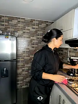 Snapshot of SofiaG_ chatting on 09.11.25 SofiaG  online show from 09.11.25