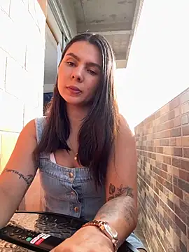 Snapshot of SofiaG_ chatting on 10.20.25 SofiaG  online show from 10.20.25