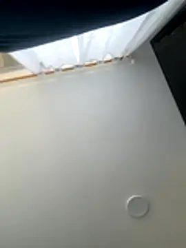 Snapshot of SofiaG_ chatting on 11.04.25 SofiaG online show from 11.04.25