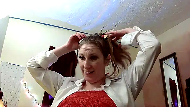 lilyhornyhousewife online show from 12.14.24