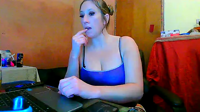 lilyhornyhousewife online show from 02.09.25