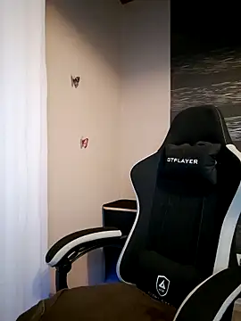 Jujuicy 97 online show from 03.11.25