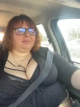 Snapshot of Tania-myr87_ZD chatting on 03.15.25 Tania-myr87 ZD online show from 03.15.25