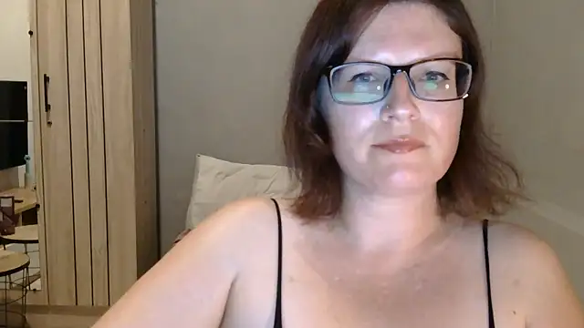 CrimsonMistress online show from 10.05.25