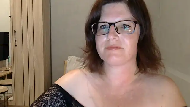 CrimsonMistress online show from 10.07.25